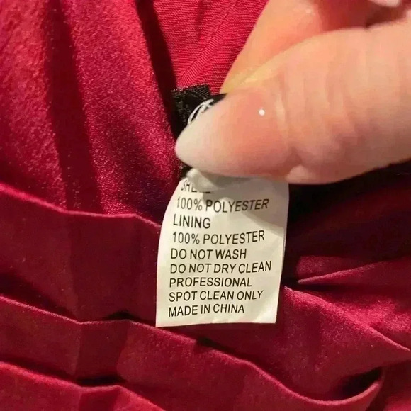 NEW La Femme Wine Red Sleeveless V-Neck High Leg Slit A-Line Gown size 14 - Picture 6 of 9